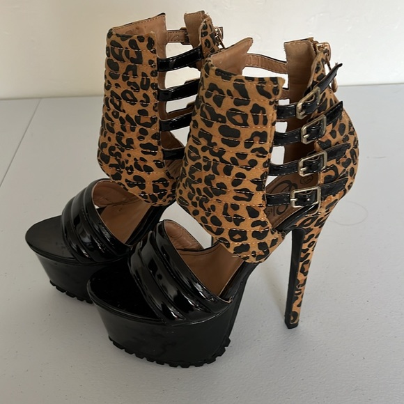 Cheetah print stiletto platform heels - Picture 2 of 5